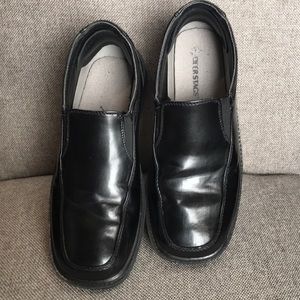 Boys dress shoes size 6 Deer Stag slip on loafers